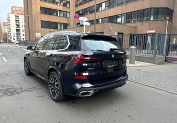 BMW X5 35.940 km 82.600 &euro; Frankfurt /Main 60327