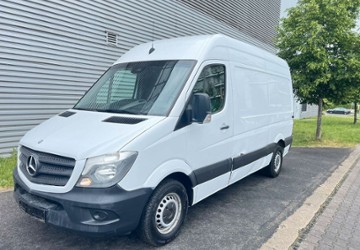 Mercedes-Benz Sprinter 176.000 km 10.990 &euro; Frankfurt am Main 65933