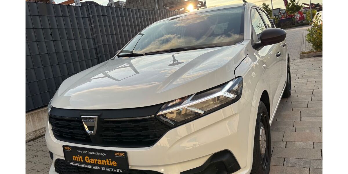 Dacia Sandero 24.000 km 8.449 &euro; Kelkheim 65779