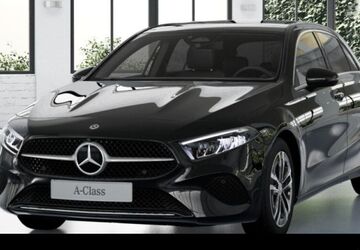 Mercedes-Benz A 180 9.900 km 32.480 &euro; Frankfurt 60599